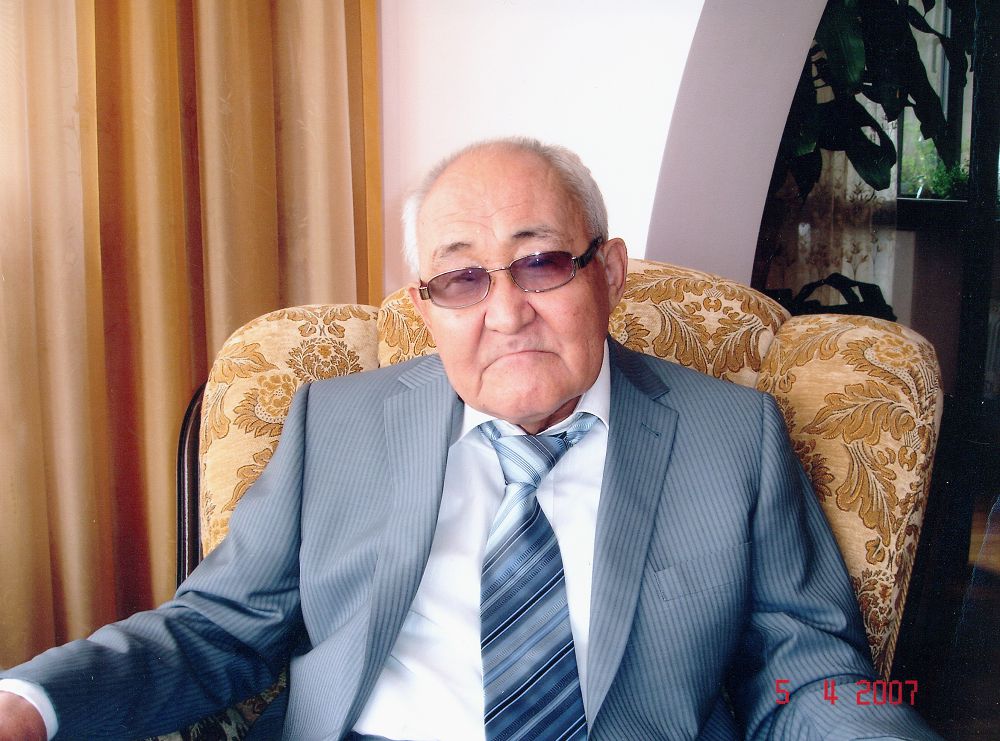 تاۋ كوتەرگەن تولاعاي