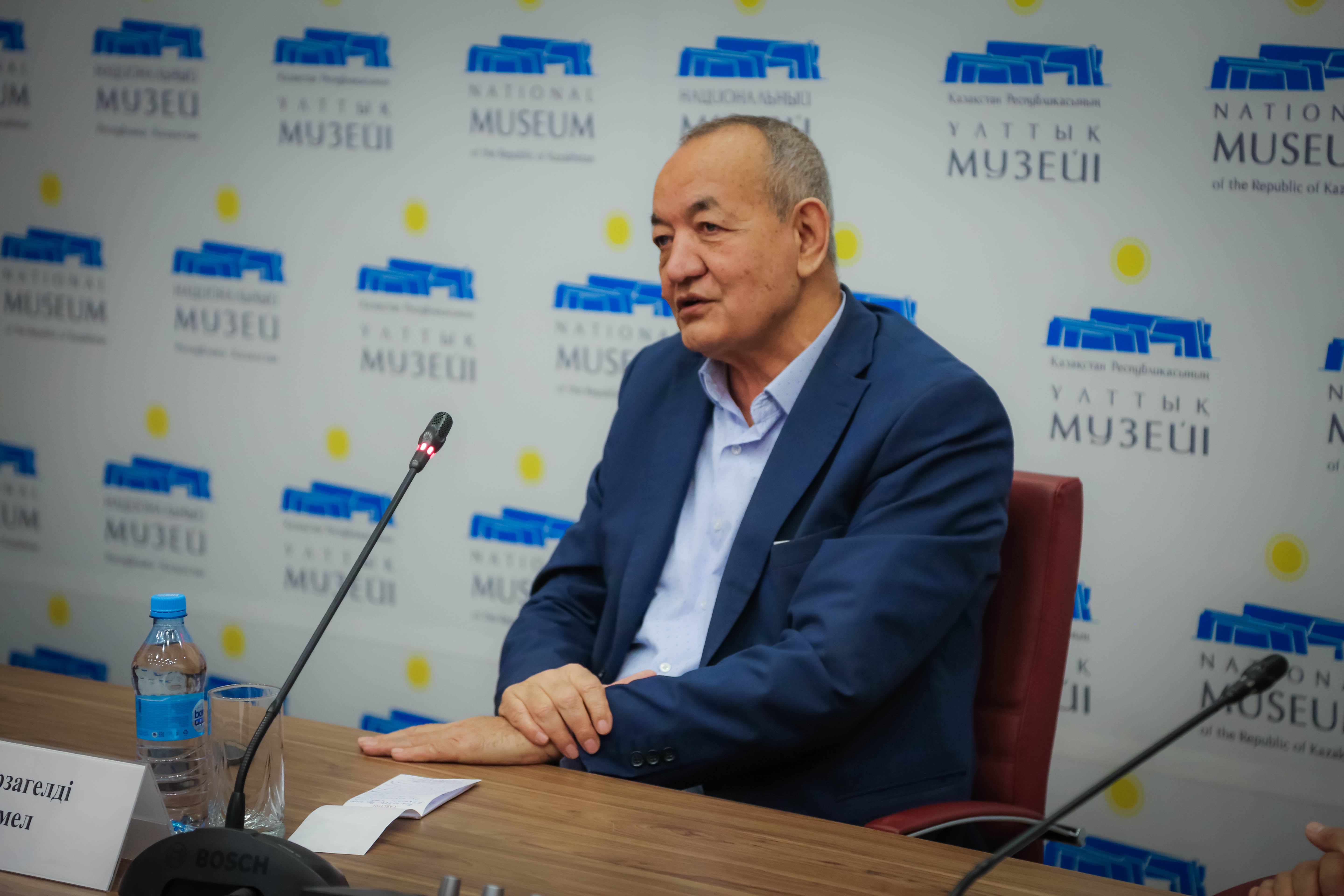 ۇلتتىق مۋزەيدە جازۋشى مىرزاگەلدى كەمەلمەن كەزدەسۋ ءوتتى
