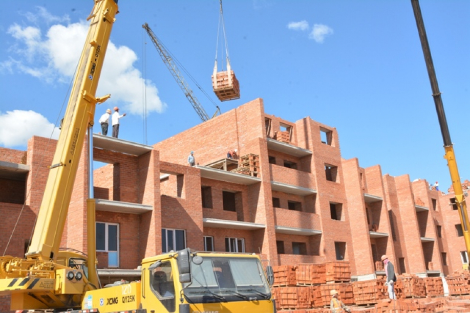 استانادا پروبلەمالى تۇرعىن ۇيلەردى اياقتاۋعا العاشقى ترانش ءبولىندى