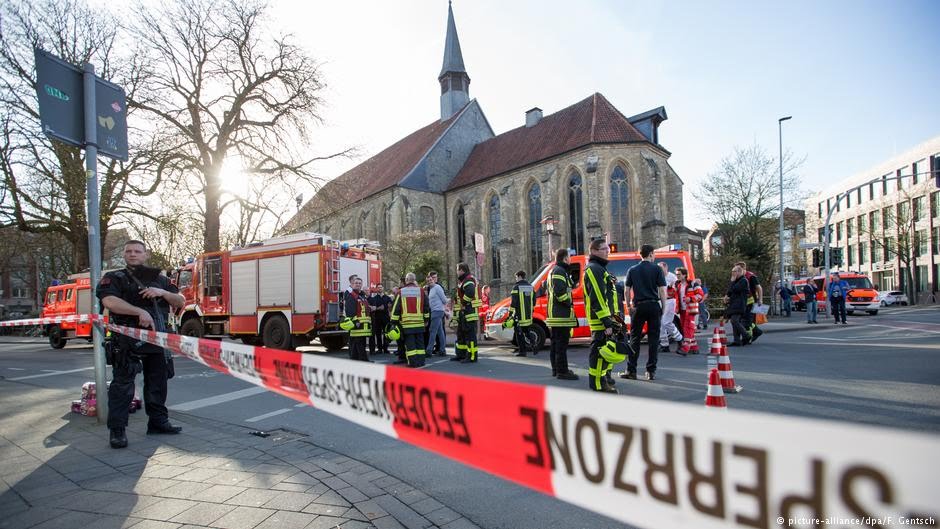 گەرمانيانىڭ ميۋنستەر قالاسىندا كولىك جاياۋ جۇرگىنشىلەردى قاعىپ كەتتى