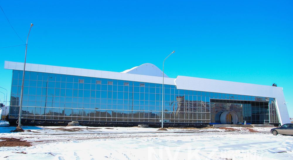 قاراعاندىلىقتار ەندى الا جازداي حوككەي ويناپ, كونكي تەبەدى