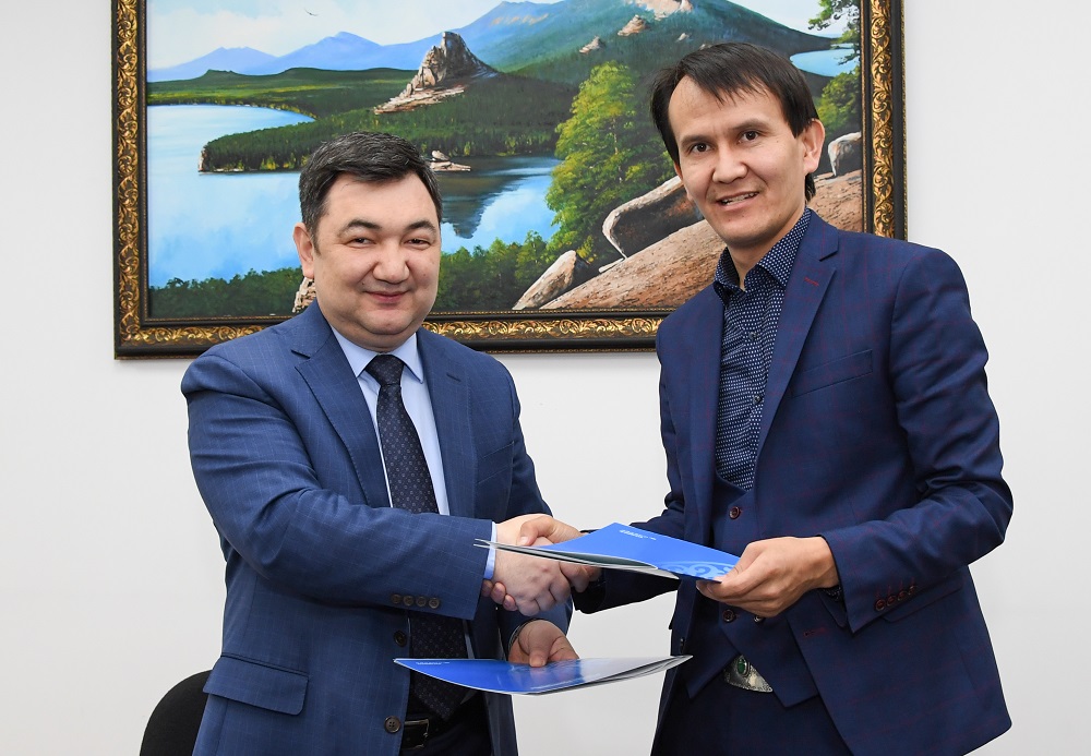 «ەگەمەن قازاقستان» مەن «Kazbilim» باسشىلارى مەموراندۋمعا قول قويدى