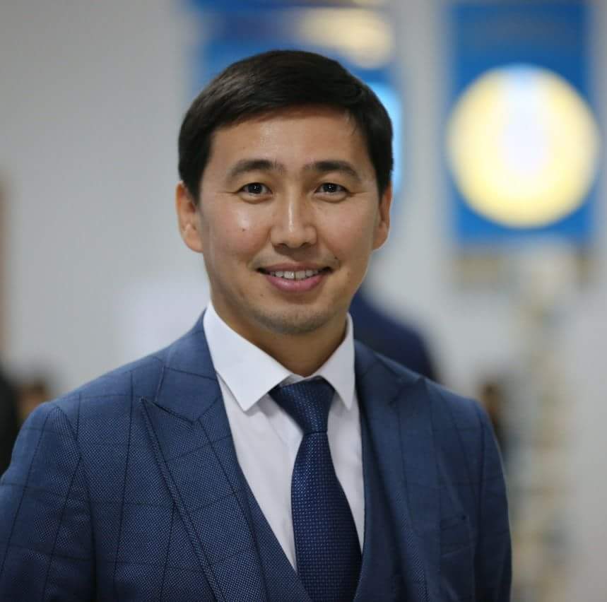 «ديدار» گازەتىنىڭ تىلشىسىنە سوگىس بەرگەن باسشى جۇمىسىنان بوساتىلدى