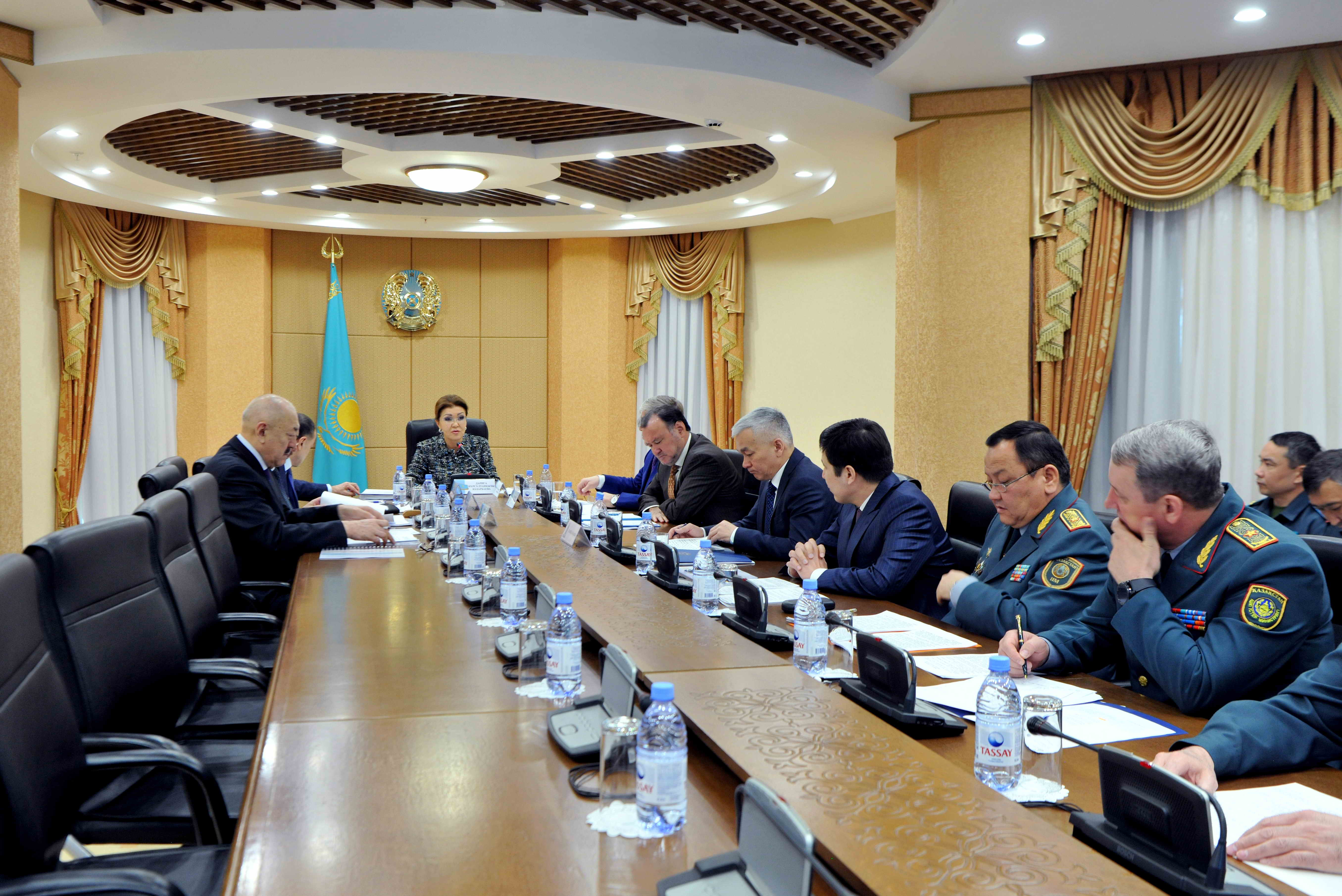 سەناتورلار الەۋەتتى قۇرىلىمداردىڭ بيۋدجەت قارجىسىن ءتيىمدى پايدالانۋدى تالقىلادى