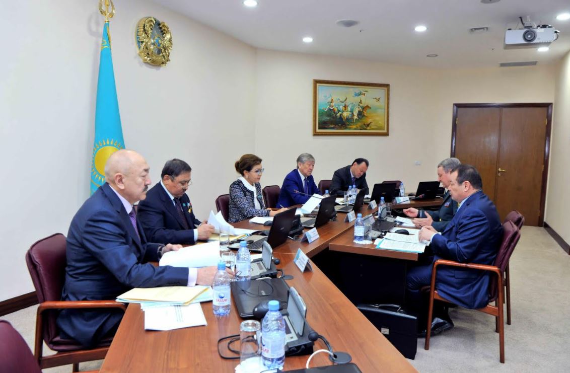 سەناتورلار ءورت قاۋىپسىزدىگىن قامتاماسىز ەتۋ جونىندە قوسىمشا شارالار قابىلداۋدى ۇسىندى