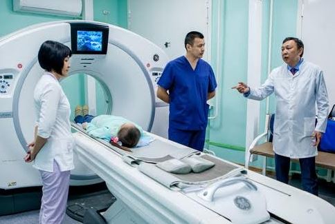 شقو انا مەن بالا ورتالىعىنىڭ دارىگەرلەرى شەت ەلدە وقىپ جاتىر