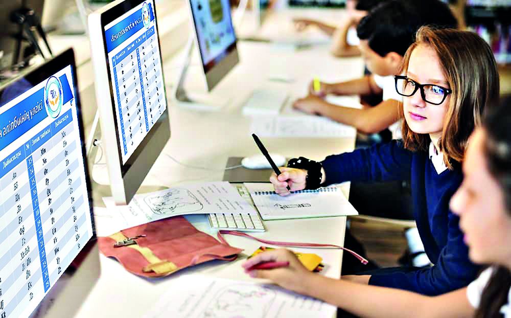 لاتىن گرافيكاسىنا كوشۋ – ماڭىزدى قادام