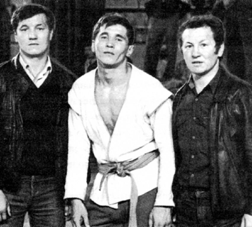 اعايىندى بايشولاقوۆتار
