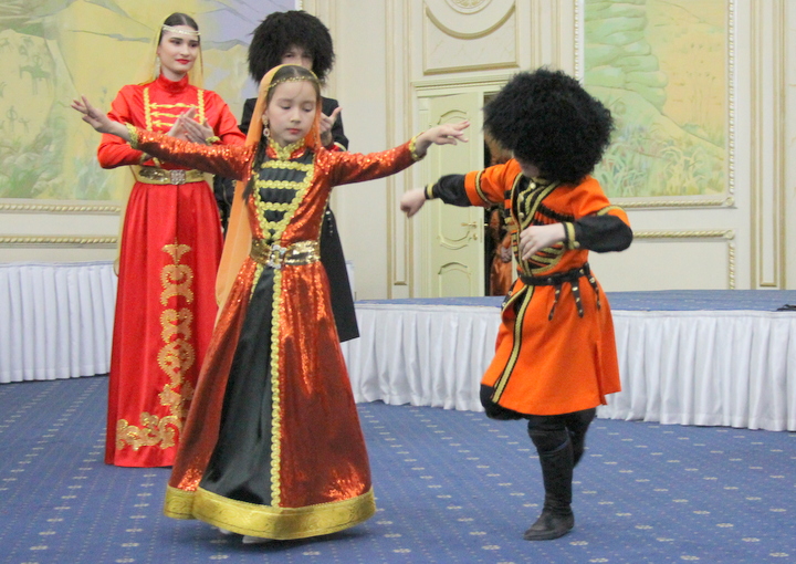 پاۆلوداردا «تۋعان جەرگە تاعزىم»  مەرەكەسى ءوتتى