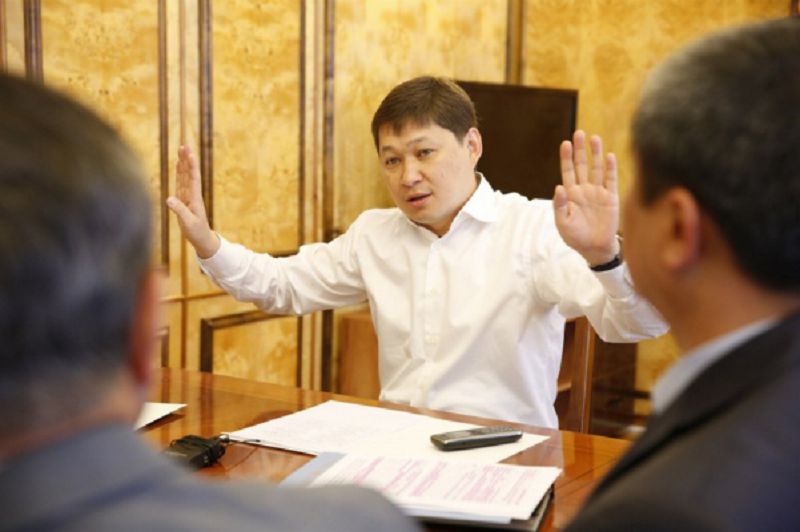 قىرعىزستان ۇكىمەتى وتستاۆكاعا كەتتى