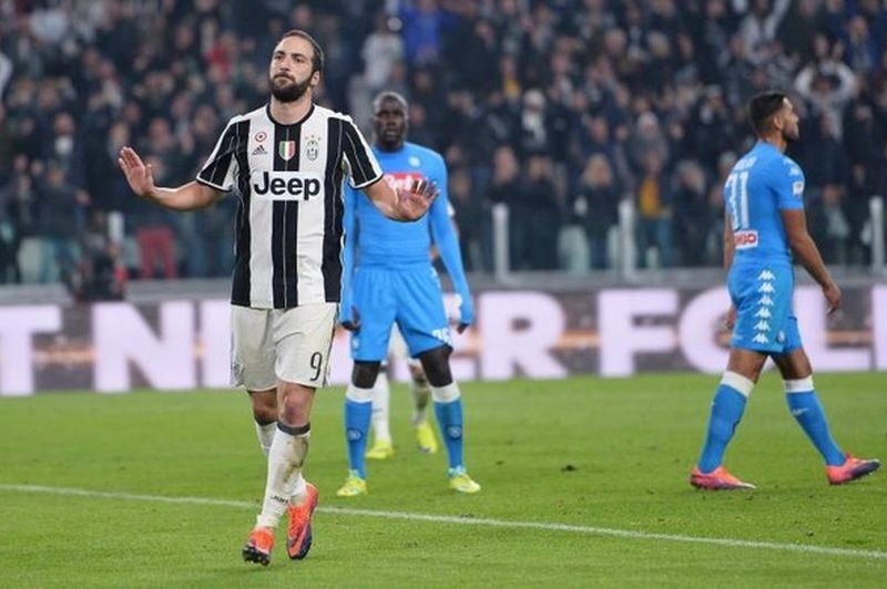 «يۋۆە» الدە «ناپولي»؟