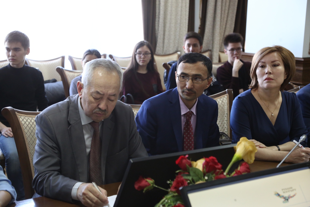 استانادا ورتالىق ساراپتاما كەڭەسىنىڭ كەزەكتى ءماجىلىسى ءوتتى