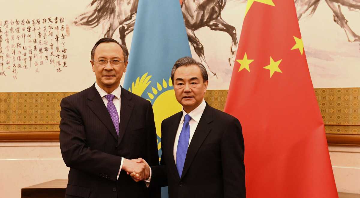 قازاقستان مەن قىتاي سىرتقى ىستەر مينيسترلەرى ەكى جاقتى كەلىسسوزدەر وتكىزدى