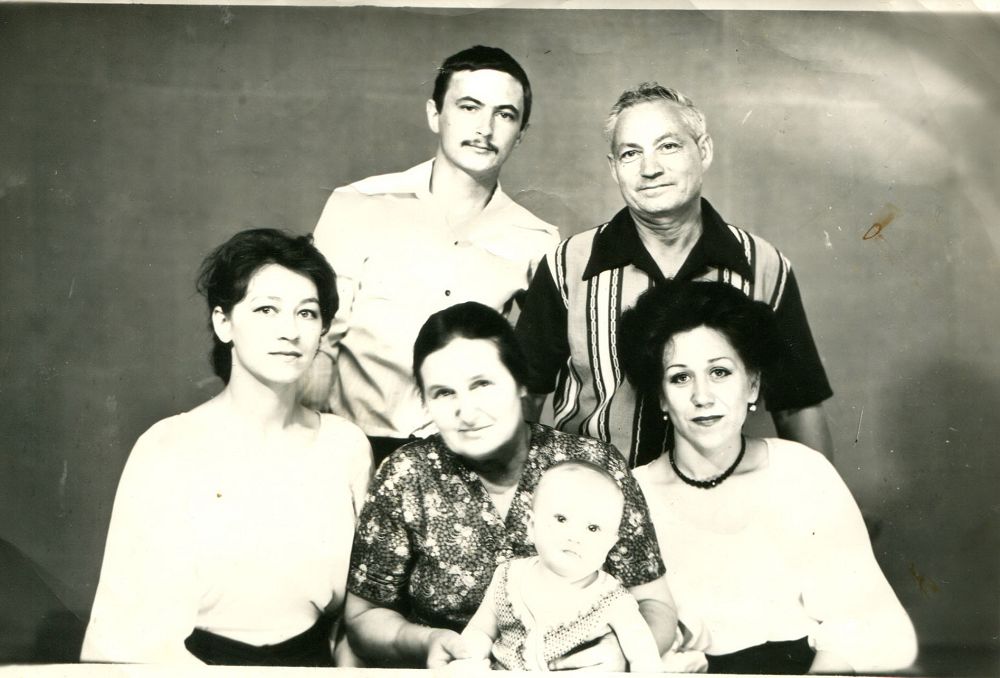 جانى قازاق نيكەشين ۆولوديا
