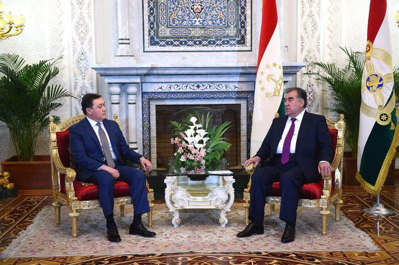 اسقار مامين تاجىكستان پرەزيدەنتىمەن كەزدەستى