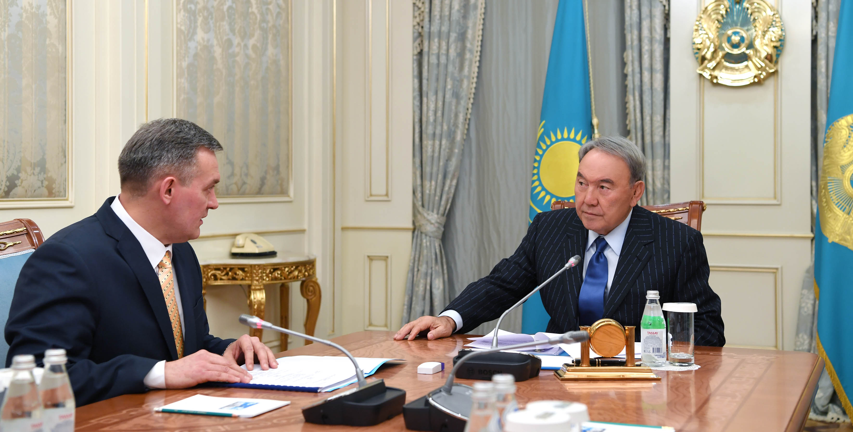 ەلباسى قحا حاتشىلىق مەڭگەرۋشىسى لەونيد پروكوپەنكونى قابىلدادى