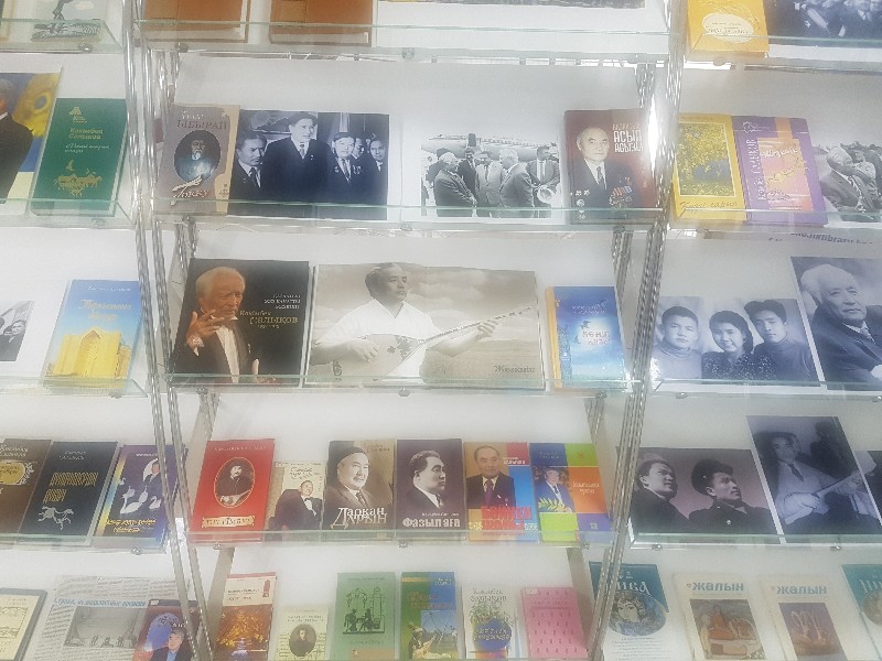 پەتروپاۆلدا كاكىمبەك سالىقوۆتىڭ جاڭا كىتابىنىڭ تۇساۋكەسەرى ءوتتى