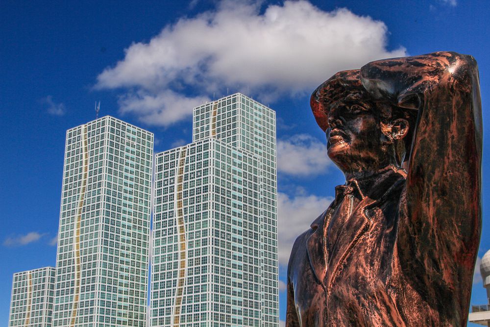 قارىشتاي بەر, قازاقستان!