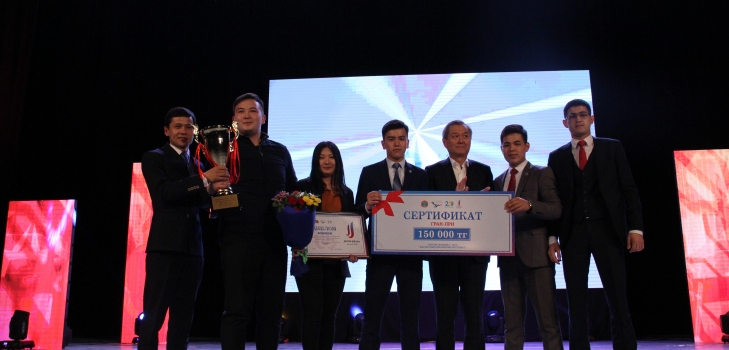 ەۇۋ ستۋدەنتتەرى «جاستار جالىنى - 2018» فەستيۆالىنىڭ جەڭىمپازى اتاندى