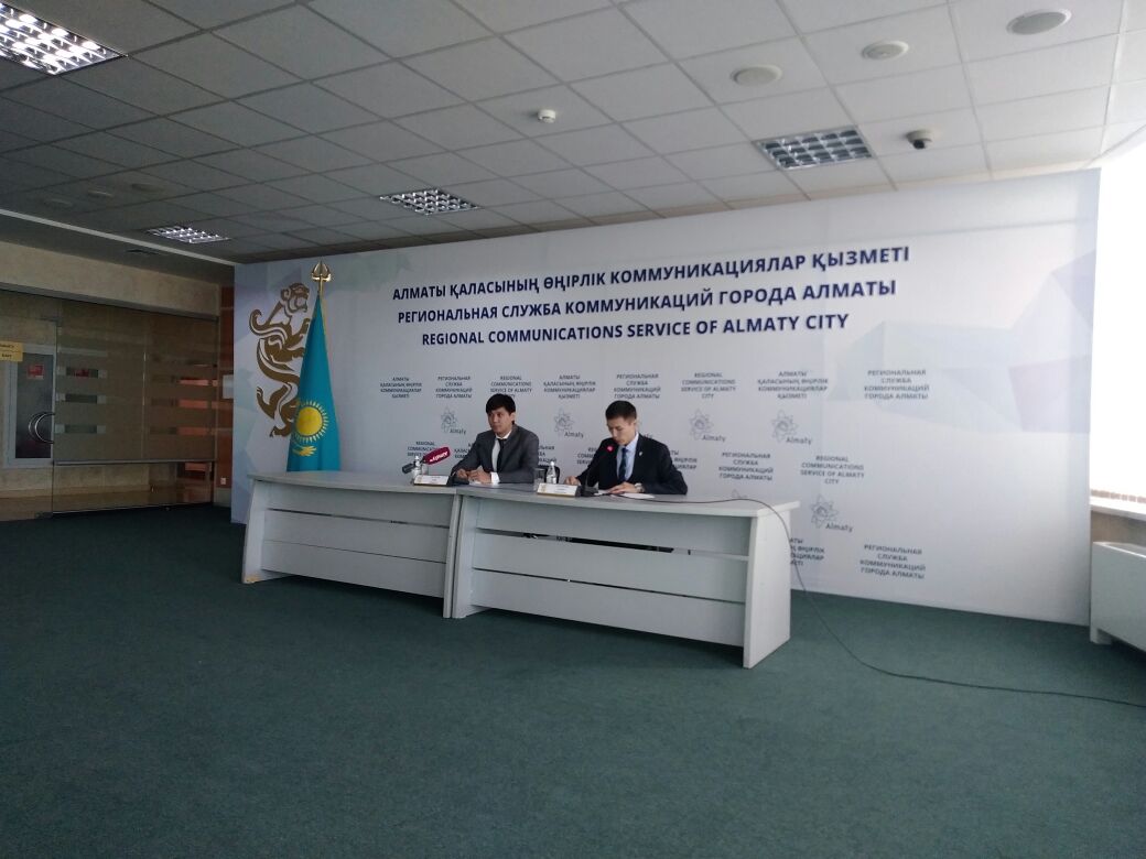 الماتى مەكتەپتەرى ينتەرنەتپەن جانە كومپيۋتەرلىك تەحنيكامەن تۇگەل قامتىلادى