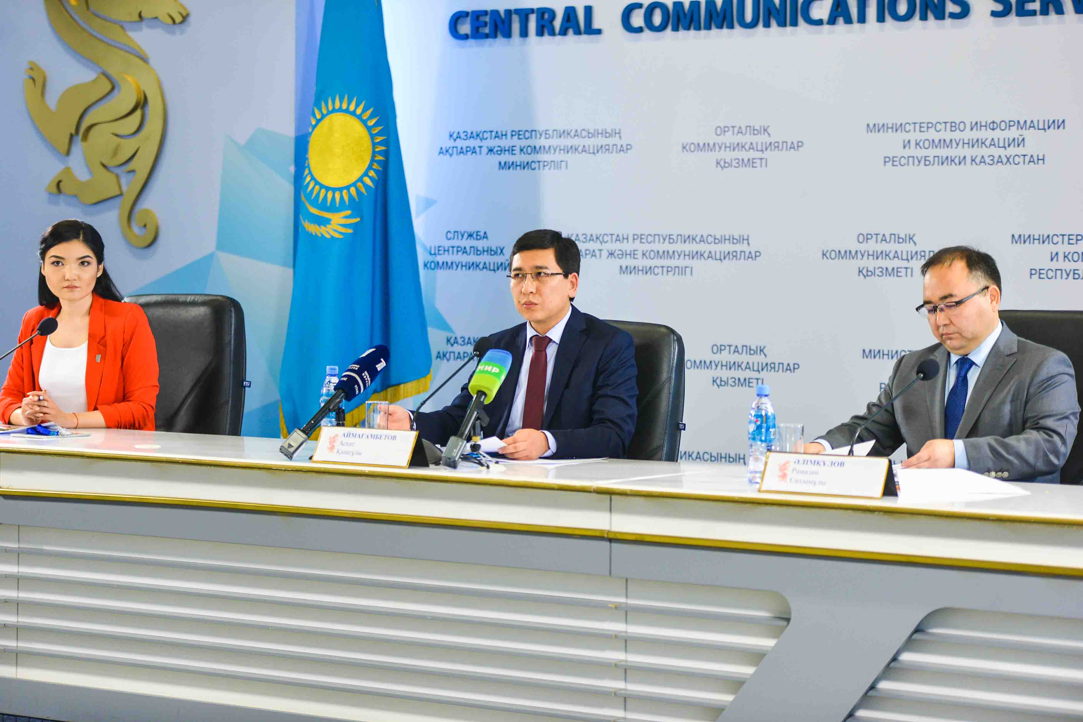 تالاپكەرلەردىڭ 80 پايىزى ۇبت-نى قازاق تىلىندە تاپسىرادى