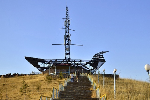 «قازىعۇرتتىڭ باسىندا كەمە قالعان...» (تاريح)