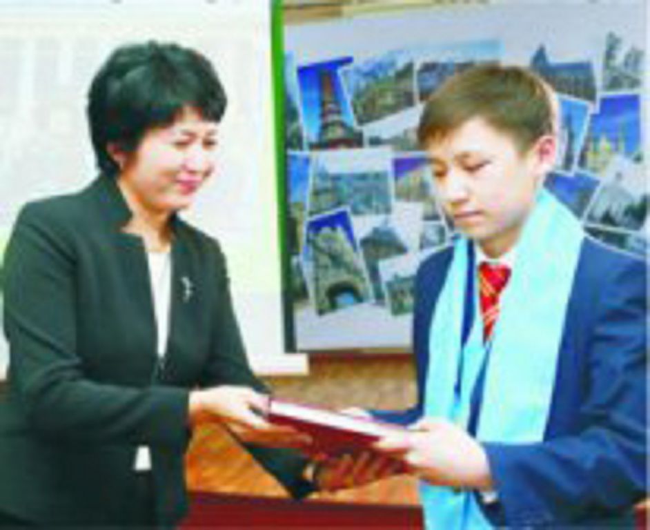 سقو-دا ورەندەر ولكە تاريحىن زەرتتەيدى
