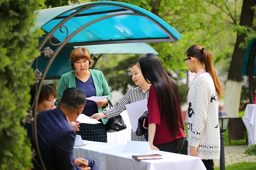 قىزدار ۋنيۆەرسيتەتىندە بوس جۇمىس ورىندارى جارمەڭكەسى ءوتتى
