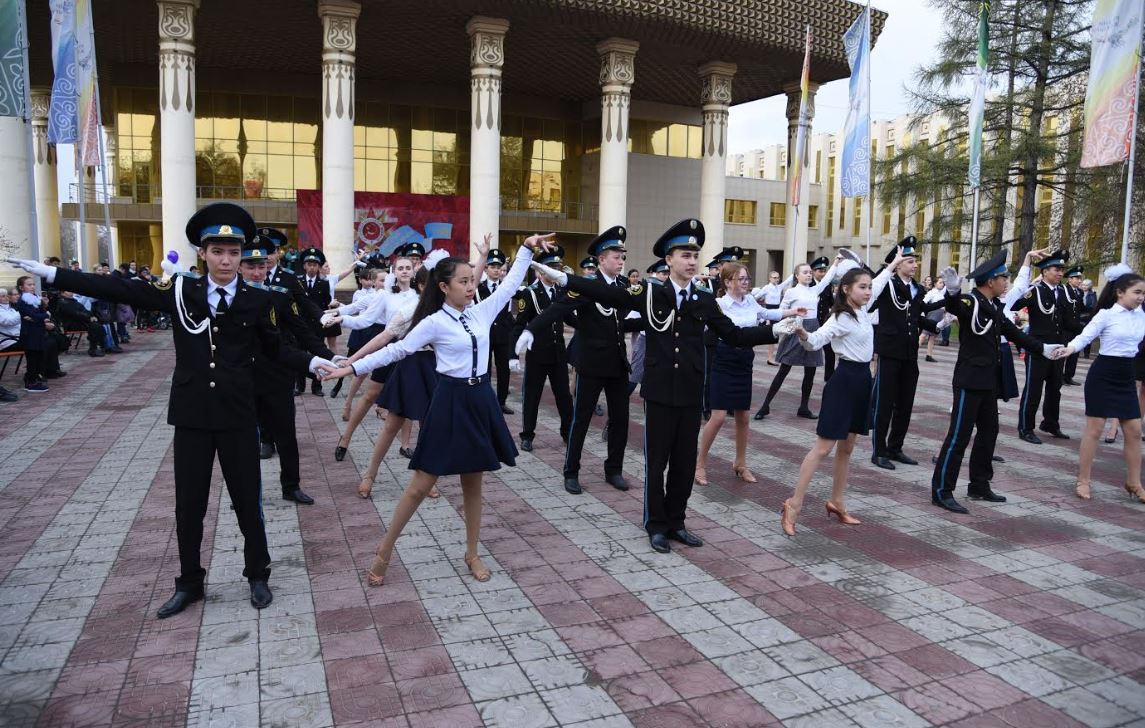 پاۆلوداردا 80 جۇپ «جەڭىس ءۆالسىن» بيلەدى