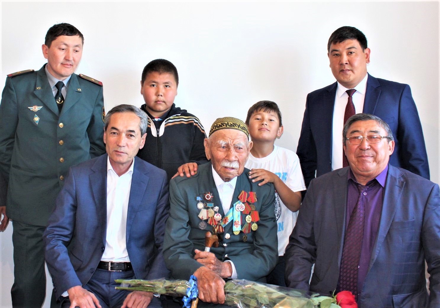 قارماقشىدا سوعىس ارداگەرلەرىن قۇتتىقتادى