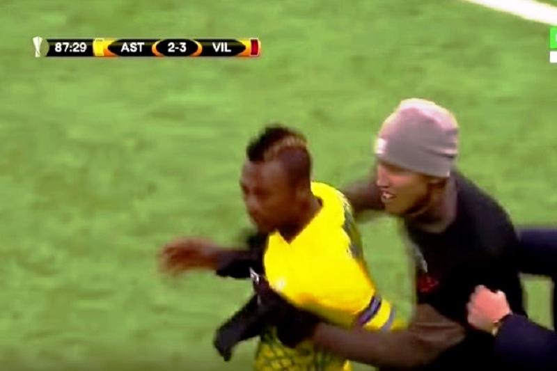 «استانا» - «ۆيللياررەال» اراسىنداعى ماتچتا الاڭعا جۇگىرىپ شىققان جانكۇيەر ايىپپۇل تولەيتىن بولدى