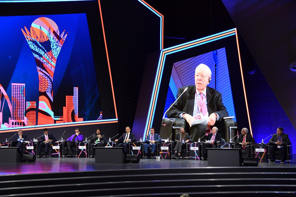 الەمدىك ەكونوميكانىڭ وزەكتى ماسەلەلەرى ەلوردا تورىندە تالقىلاندى
