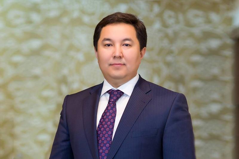 ايدوس قىدىرما قر پرەمەر-ءمينيسترىنىڭ ءباسپاسوز حاتشىسى قىزمەتىنەن كەتتى