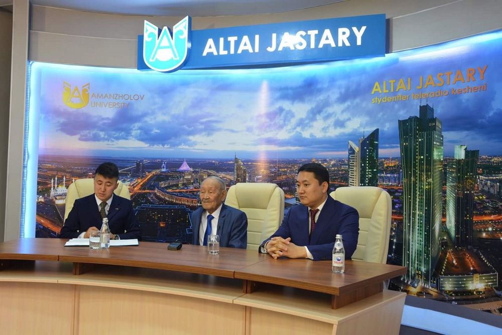 وسكەمەندە ستۋدەنتتەردىڭ تەلەراديو كەشەنى اشىلدى