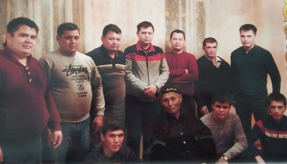 ون ۇل تاپقان انا نەمەسە جەتى كەلىنىن دە ءوزى تاڭداعان وتاعاسى
