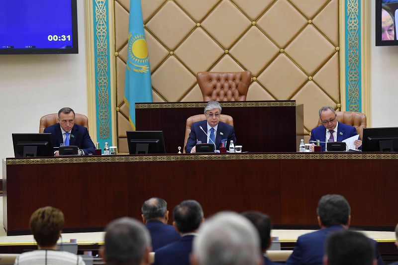 پارلامەنت سەناتىنىڭ جالپى وتىرىسىندا قانداي ماسەلەلەر تالقىلاندى؟