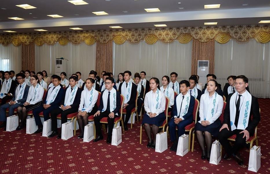 «سىر دارىنى» مەدالىمەن ماراپاتتالدى