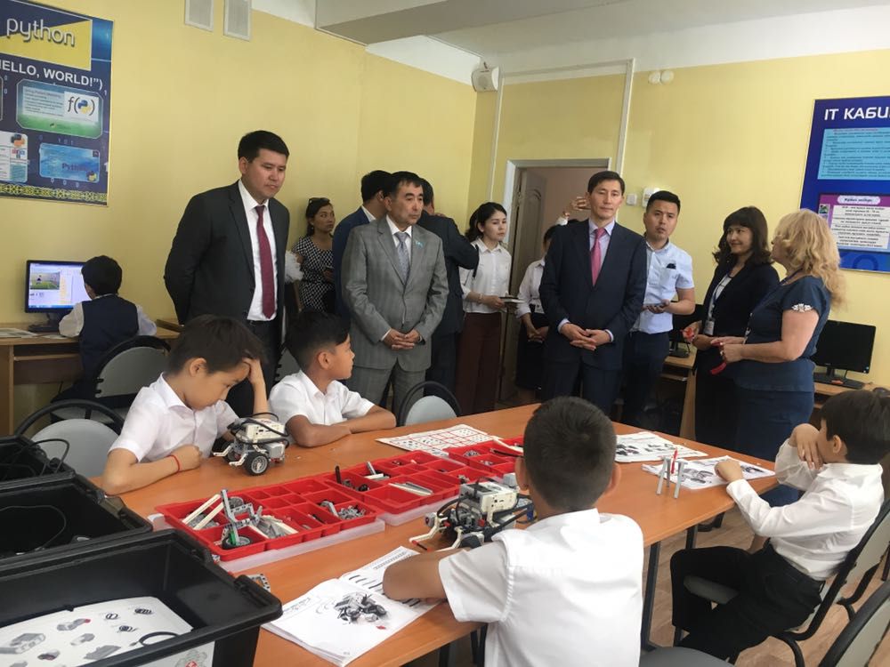 اقتاۋداعى مەكتەپتە IT-سىنىپ اشىلدى
