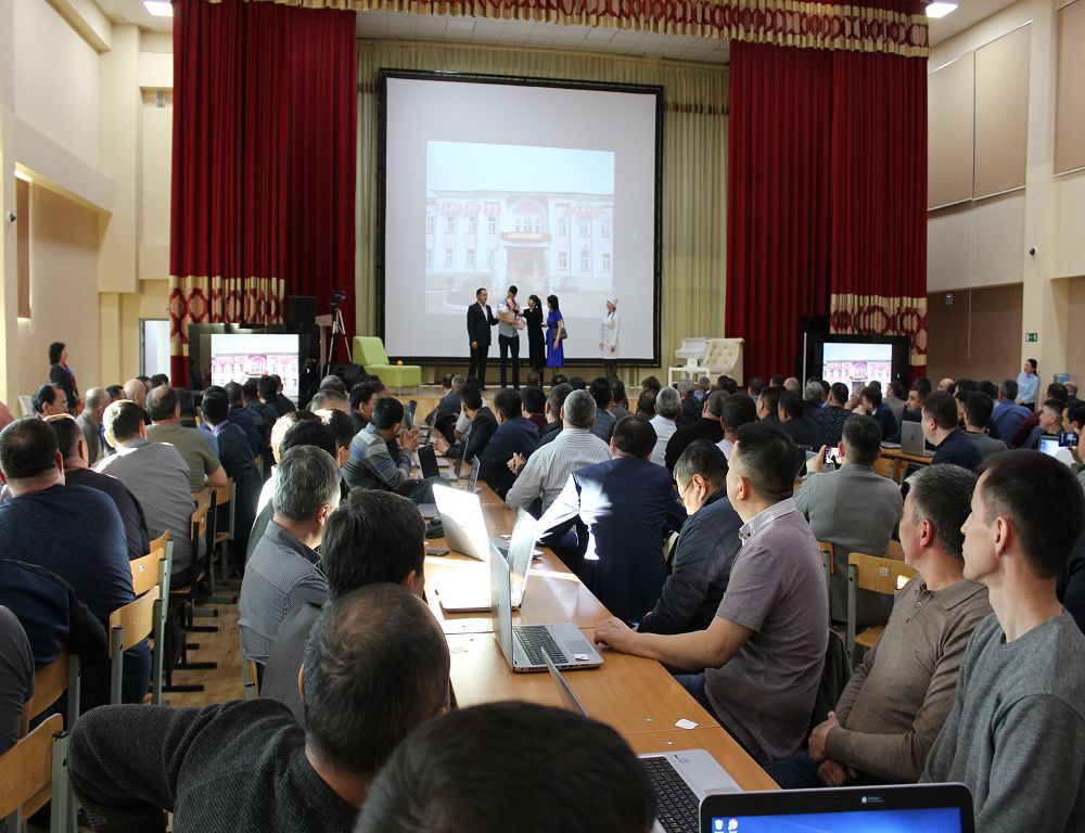 وسكەمەندەگى نازارباەۆ زياتكەرلىك مەكتەبىندە اكەلەر فورۋمى ءوتتى