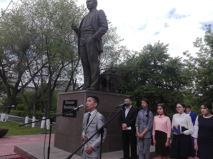 سەمەيدە cاياسي قۋعىن-سۇرگىن قۇرباندارىن ەسكە الۋ شاراسى ءوتتى