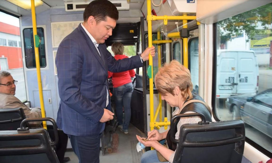 وسكەمەندە الماتىدان اكەلىنگەن ترامۆايلار جولعا شىقتى