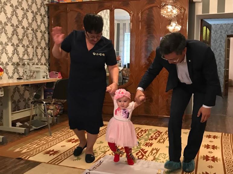 اقتوبەدەگى «انالار ۇيىندە» تۇساۋكەسەر ءراسىمى ءوتتى