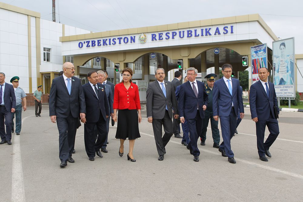 قازاقستان-وزبەكستان: ءوزارا ىقپالداستىق دامي بەرەدى