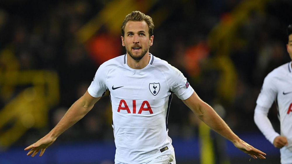 جاھان جاڭالىقتارى: حارري كەين – ەڭ قىمبات فۋتبولشى