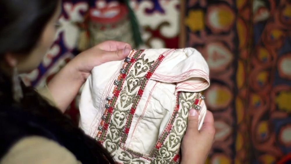 ون ساۋساعىنان ونەرى توگىلگەن ىسمەر جان نەسىبەلى بايبوسىنوۆا