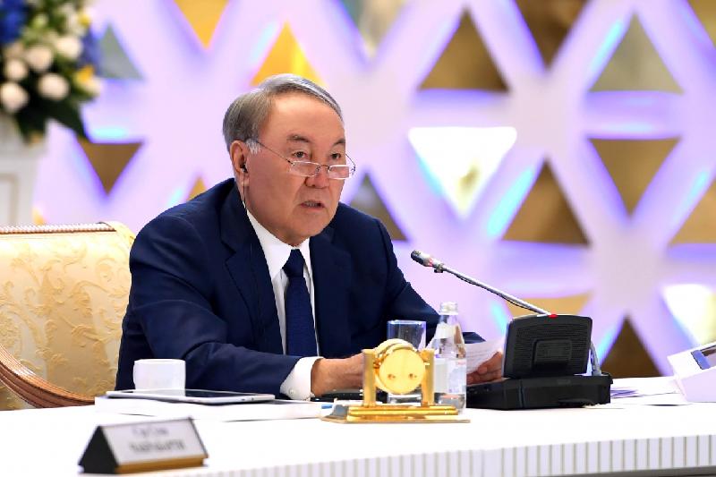 مەملەكەت باسشىسىنىڭ قاتىسۋىمەن شەتەلدىك ينۆەستورلار كەڭەسىنىڭ وتىرىسى باستالدى