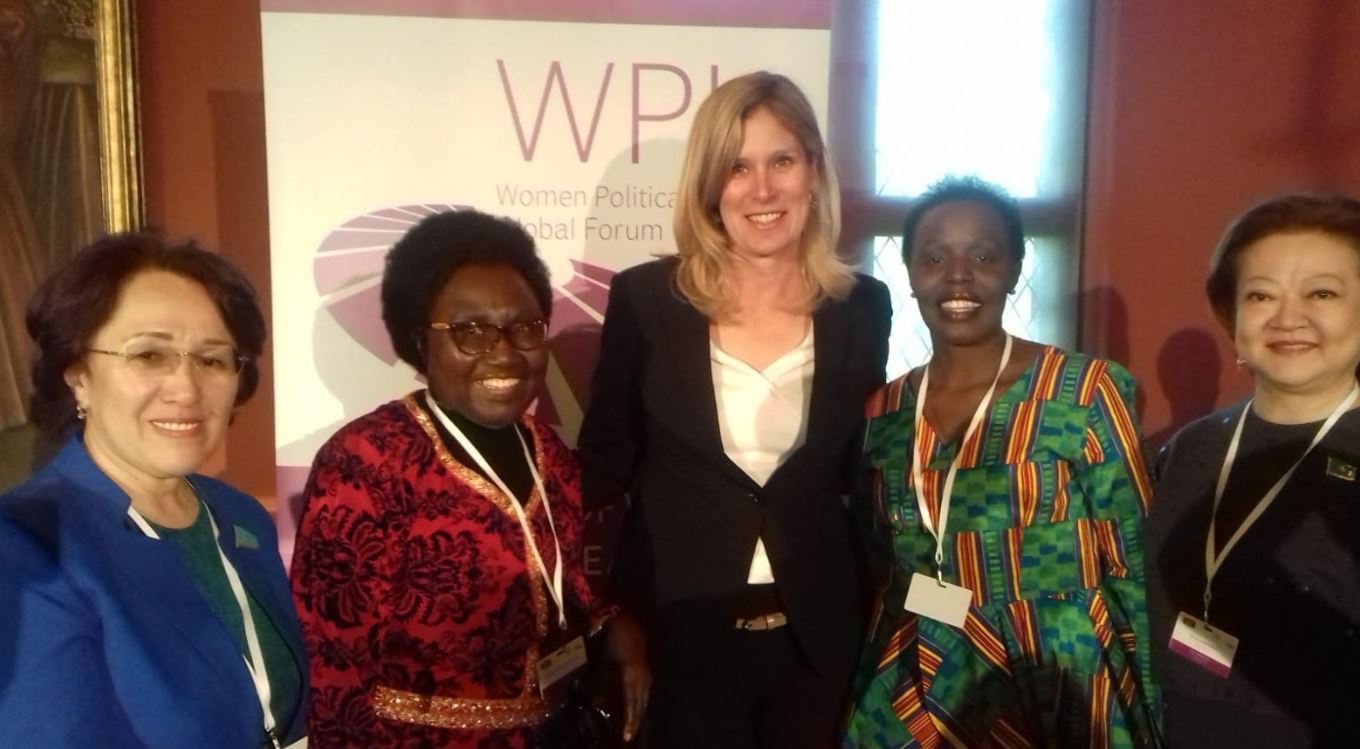 سەناتورلار س.ايتپاەۆا مەن د.نوكەتاەۆا ايەل كوشباسشىلار سامميتىنە قاتىستى