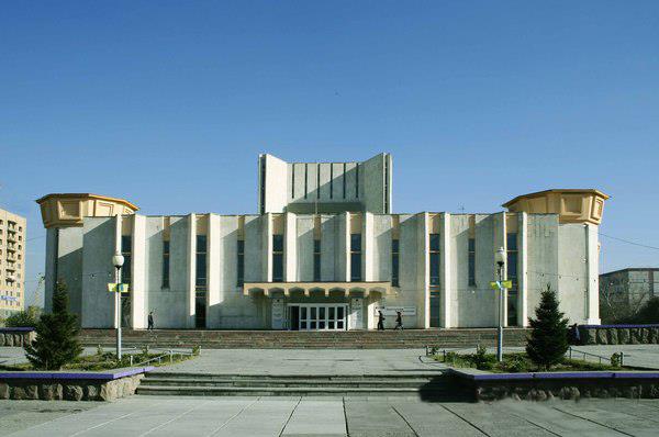 سەمەيدە «جانىبەك ءان سالادى...» دراماسى ساحنالاندى