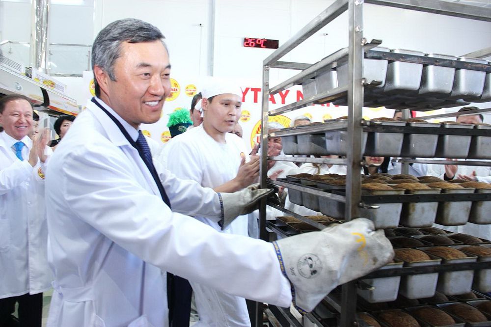 جەزقازعاندا جاڭا نان زاۋىتى اشىلدى