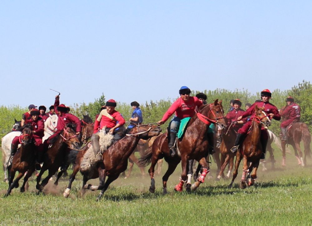 بەسكولدە ماع­جان جۇ­ماباەۆتىڭ 125 جىل­دى­عىنا ارنالعان سپارتاكيادا باستالدى